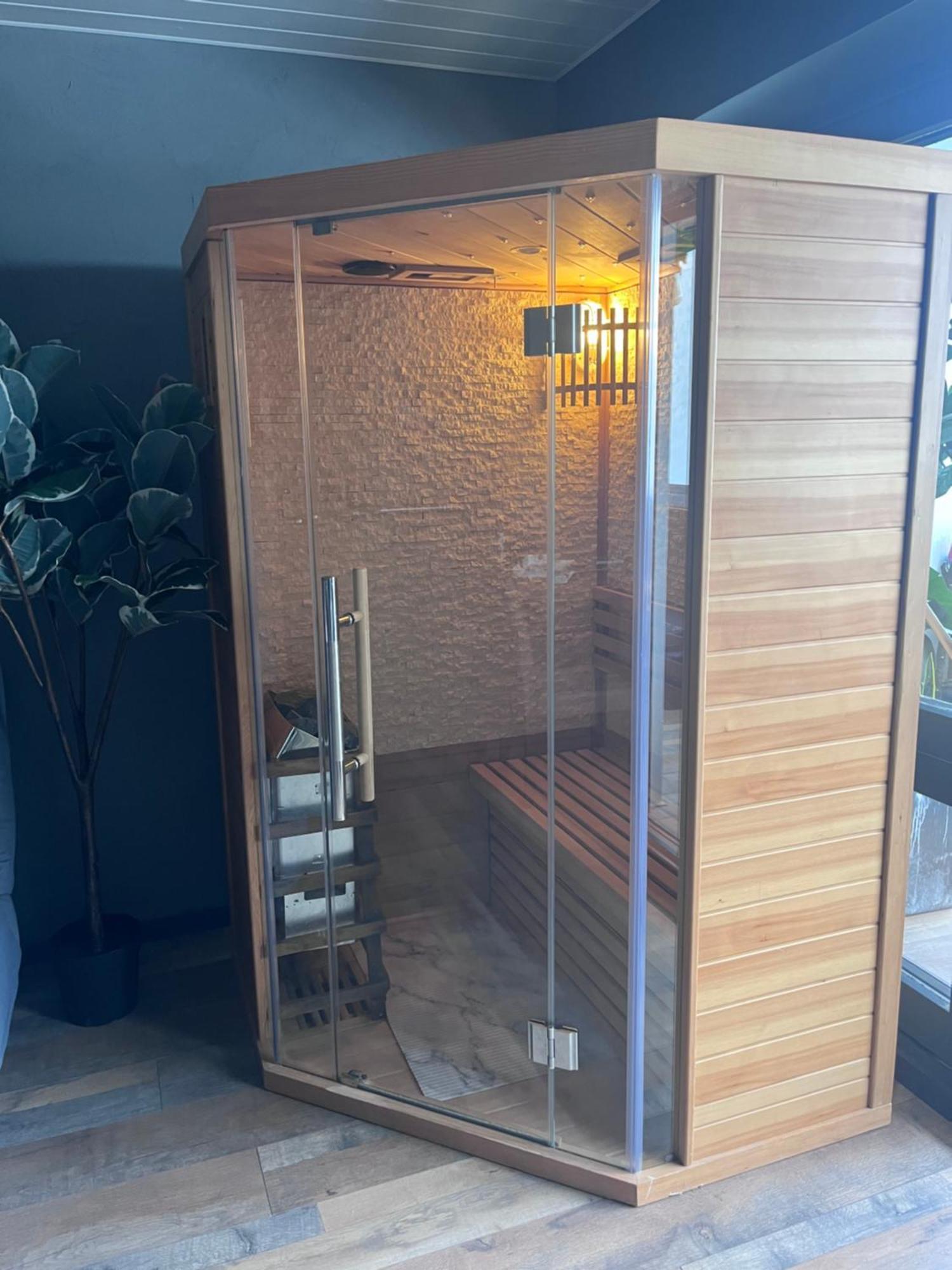 Oasis Tropical & Sauna Apartment