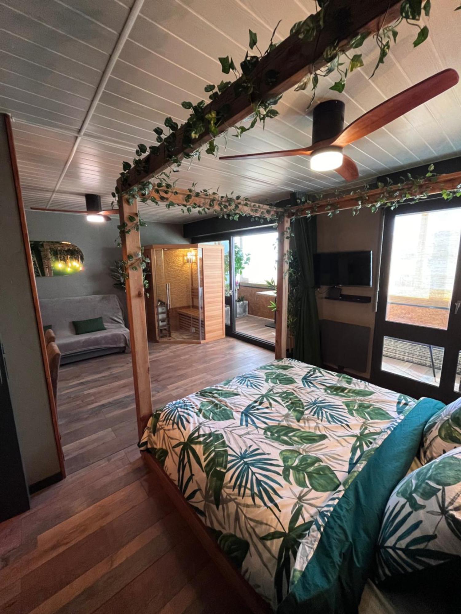 Oasis Tropical & Sauna Apartment *